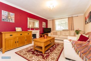Sitting Room- click for photo gallery